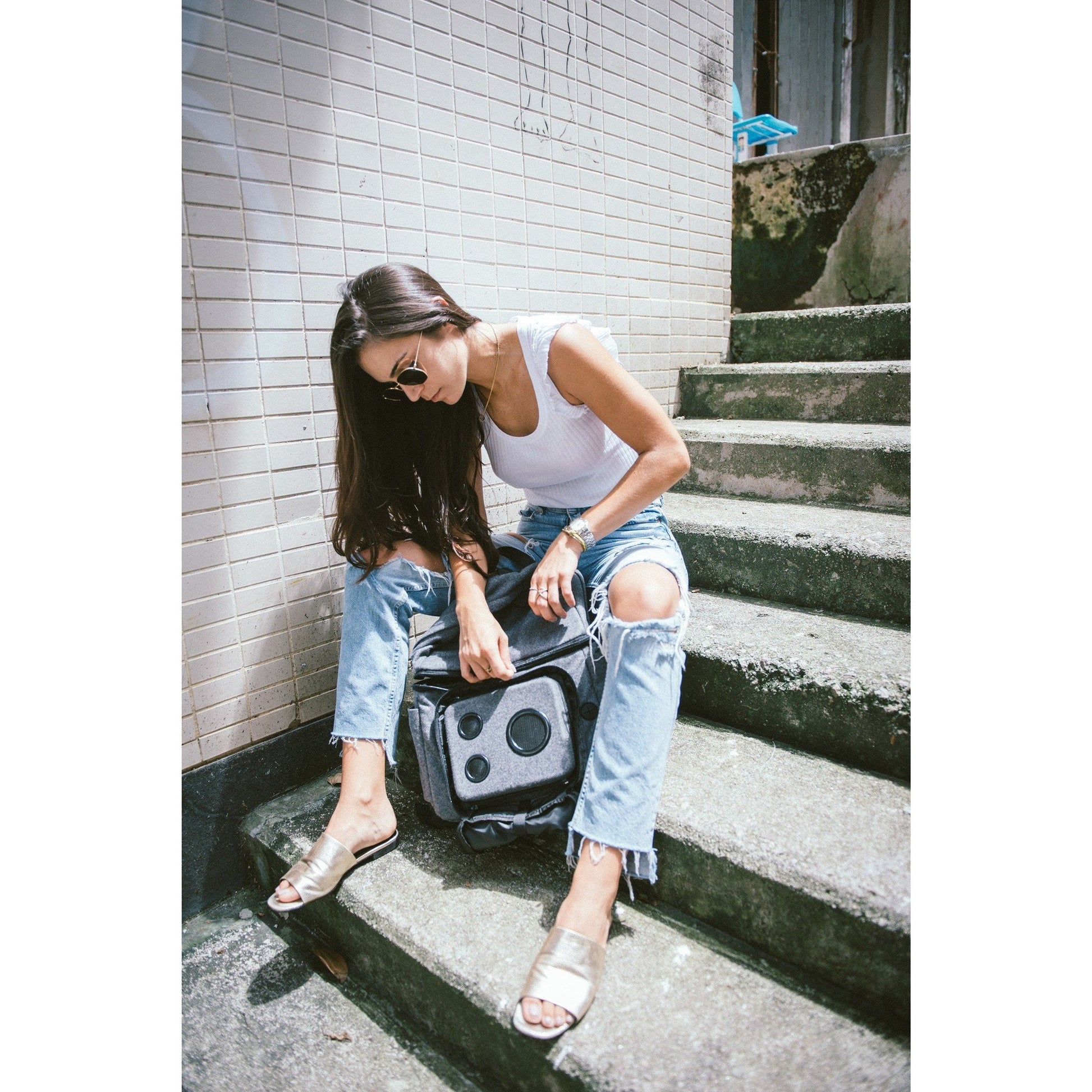 Bluetooth Backpack Cooler With Speakers & Subwoofer (Gray)